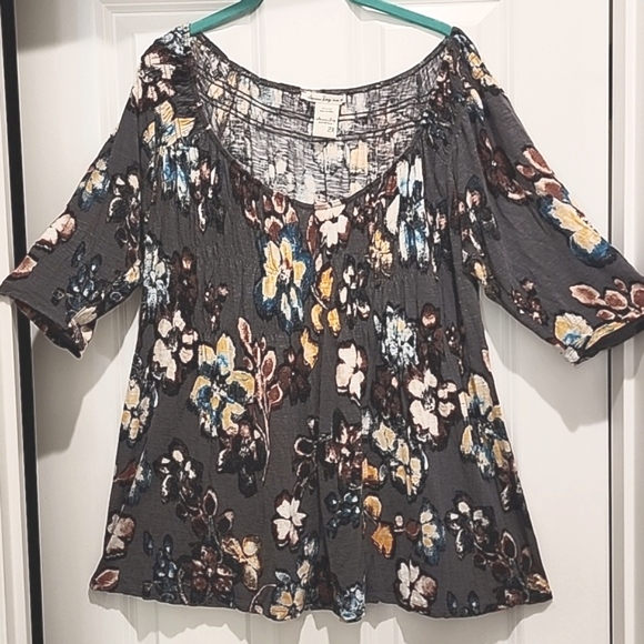 American Rag Tops - American Rag gray abstract floral supersoft knit 2x